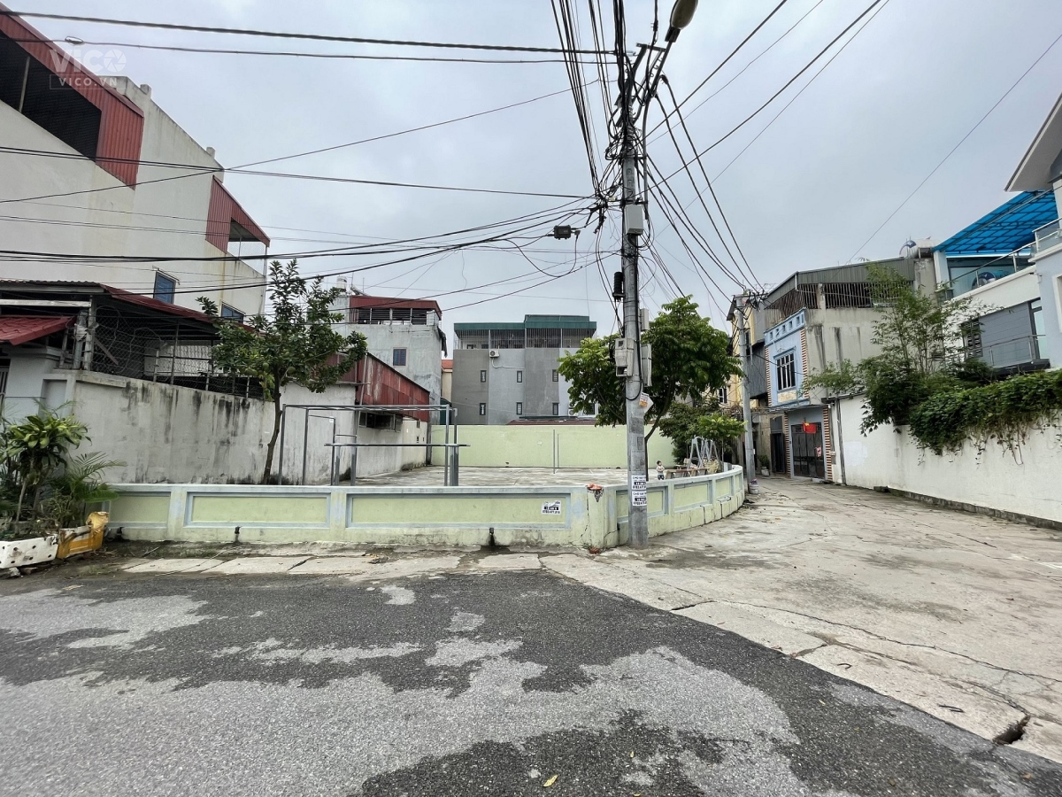 Chính chủ nhờ bán lô đất phường Phú Lãm, ngõ thông, nhiều tiện ích, gần đường ô tô