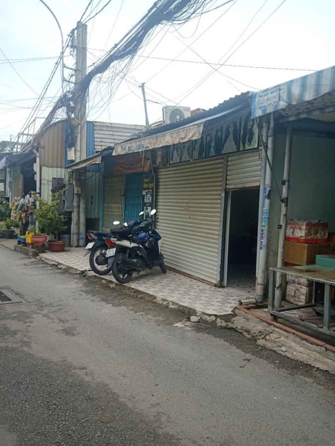 Giảm Chào còn 2 tỷ. Nhà mặt tiền kinh Thủ Đức. DTCN 66m2, dân cư đông đúc.