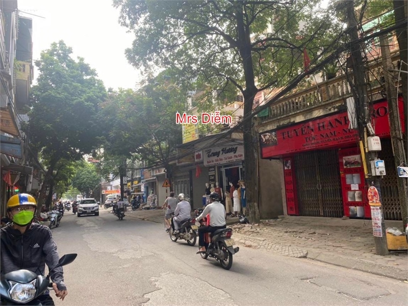 Giá 25 triệu, Mrs Diễm cần bán 75m đất tặng nhà ngay chợ Lắp Ghép, tổ 25 thị trấn