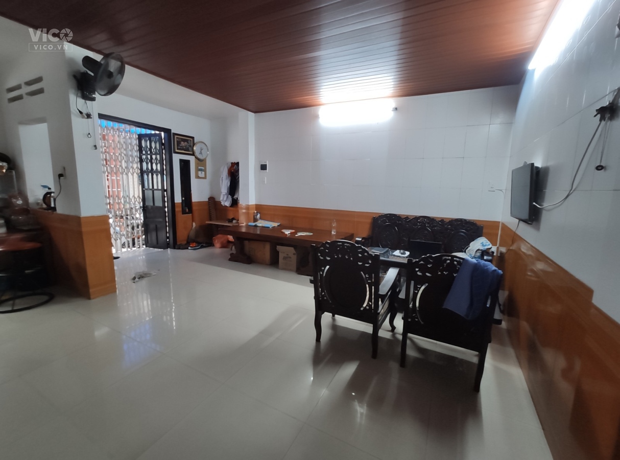 Hàng độc quyền, siêu phẩm 7m ngang, đường 4m ngay trung tâm thành phố, nhà 2 tầng, nhỉnh 2 tỷ, lh