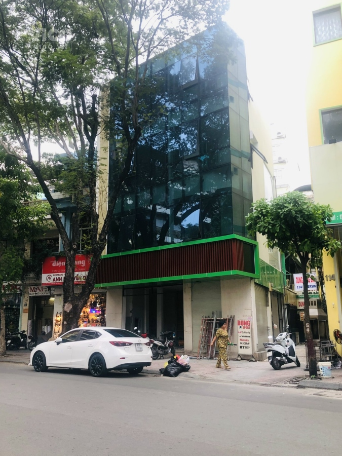 114 Yersin, P. Nguyễn Thái Bình, Q. 1 cần bán