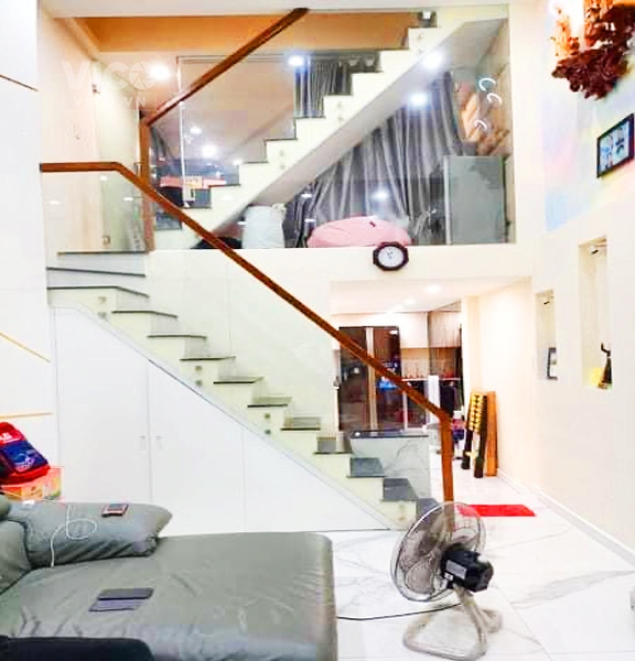 Bán nhà hẻm xe hơi Phạm Văn Hai, Tân Bình, 3 Tầng, 42m2, tuyệt đẹp ở ngay