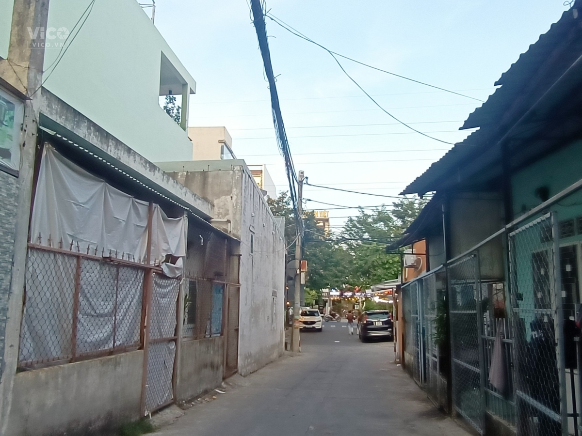 Biến Căng! Nhà 2 tầng bao đẹp đường Lê Thanh Nghị, Đà Nẵng chỉ có nhỉnh 2 tỷ, lh ngay 0947984998