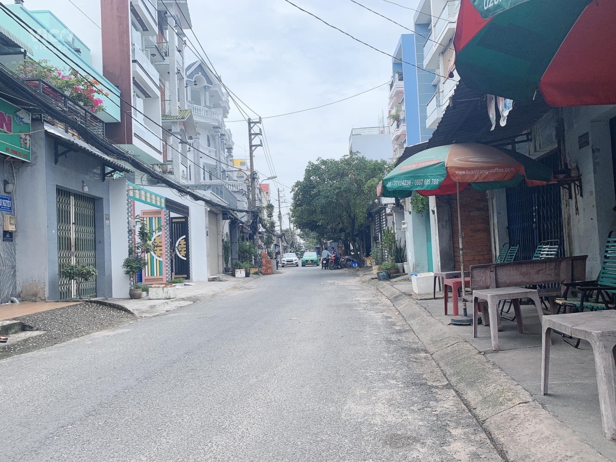 NHÀ MỚI ĐÓN TẾT HẺM NHỰA BA GÁC TRÁNH SẠCH SẼ GẦN HẺM XE TẢI TRÁNH KHU DÂN TRÍ AN NINH YÊN
