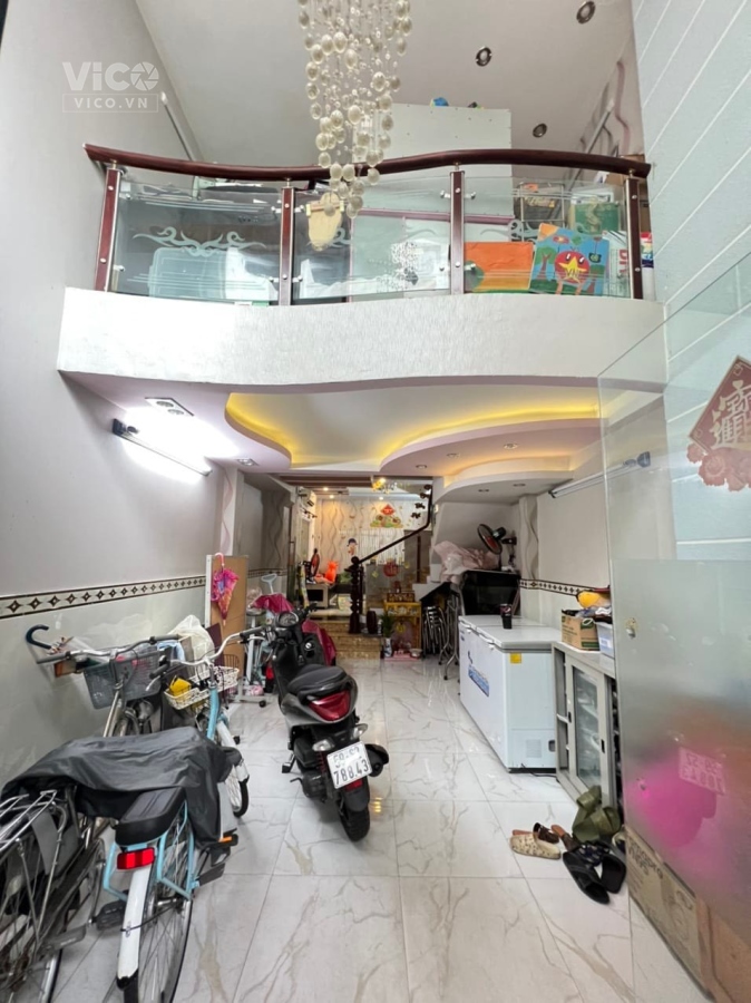 BÁN NHÀ QUẬN BÌNH THẠNH Xe Hơi Vào Nhà, 5 Tầng BTCT 42M2 Giá chỉ 7.2 Tỷ.