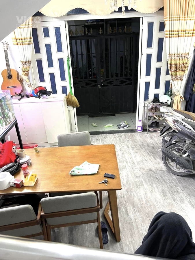 Ô TÔ ĐẬU CỬA NGANG 5 HIẾM 2 TẦNG, 3 PN LÊ VĂN KHƯƠNG QUẬN 12 NHÀ MỚI Ở NGAY.