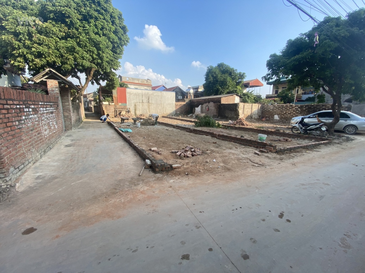 Cần bán 74.5m2 tại xã Thanh Trí, Sóc Sơn. Đường ô tô ngõ thông.