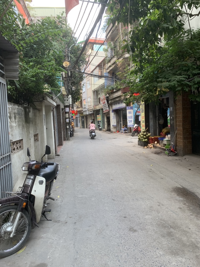 Nhà đẹp Vương Thừa Vũ, Thanh Xuân ở ngay kinh doanh, đường trước nhà ô tô tránh 35m2, 4 tầng giá