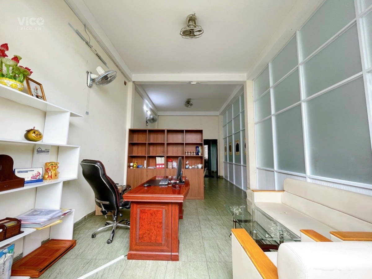Cho thuê sàn trống làm văn phòng tầng 3 8x18m. Giá 10 tiệur/tháng