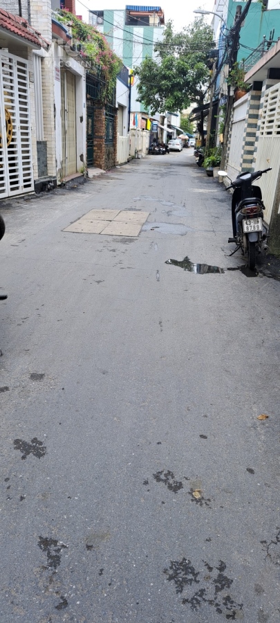 THANH KHÊBÁN GẤP NHÀ KIỆT OTO CÙ CHÍNH LAN70M22TNGANG4MGIÁ 34 TỶLH 0905891799