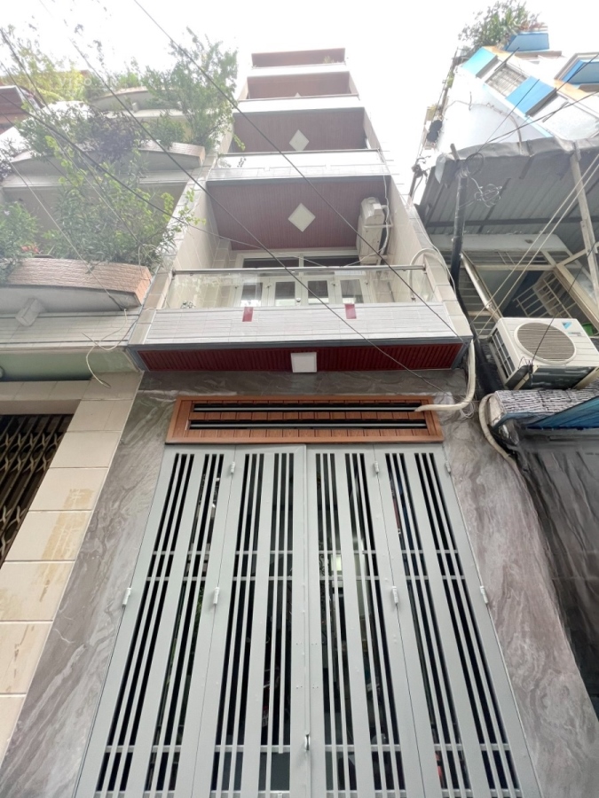 Nhà mới 4 tầng hẻm xe hơi đường Võ Văn Kiệt thông Cao Đạt P1Q5