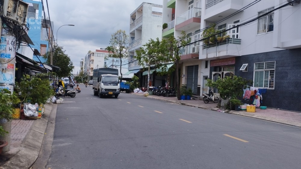 Bán nhà đường Nguyễn Văn Luông Quận 6, 35m2 ngang 4m, dài 8.5m 2.7 tỷ