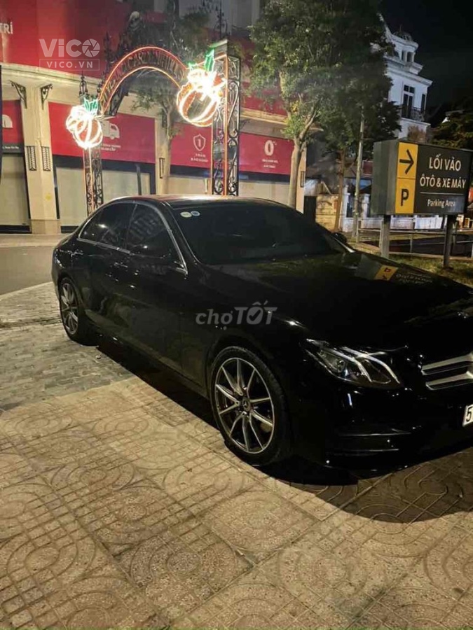 Bán xe E300 AMG màu đen Phường Phú Thạnh, Quận Tân Phú, Tp Hồ Chí Minh
