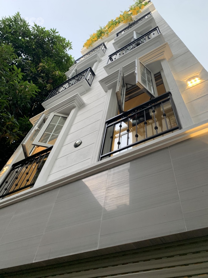 MẶT PHỐ CỰC ĐẸP VỈA HÈ RỘNG KINH DOANH ĐỈNH HIẾM NHÀ BÁN KHU VỰC VIP QUAN CHỨC.