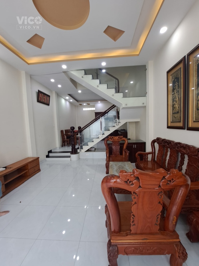 Bán nhà gấp , Tân Mỹ Quận 7 , 4 Tầng 50m2 , Xe Hơi tới cửa , Ngang 4.6m , nhỉnh 7 tỷ