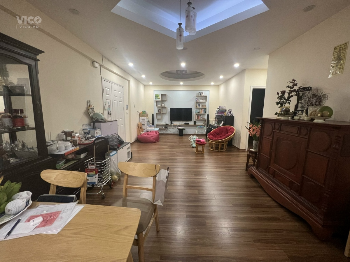 Hàng hiếm Chính chủ bán căn góc 3PN ban công ĐN toà CT3 Xa La, nội thất cao cấp. Giá 2,75 tỷ