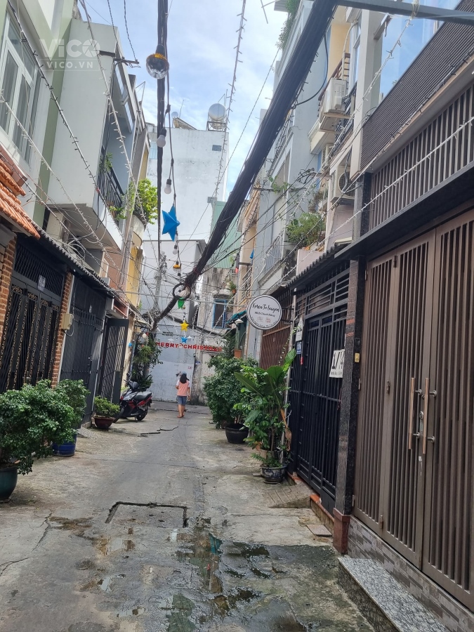 NHÀ TÂN BÌNH BẮC HẢI GIÁP Q.10 Q.3 4X12M 5 TẦNG CHỈ 6.7 TỶ.