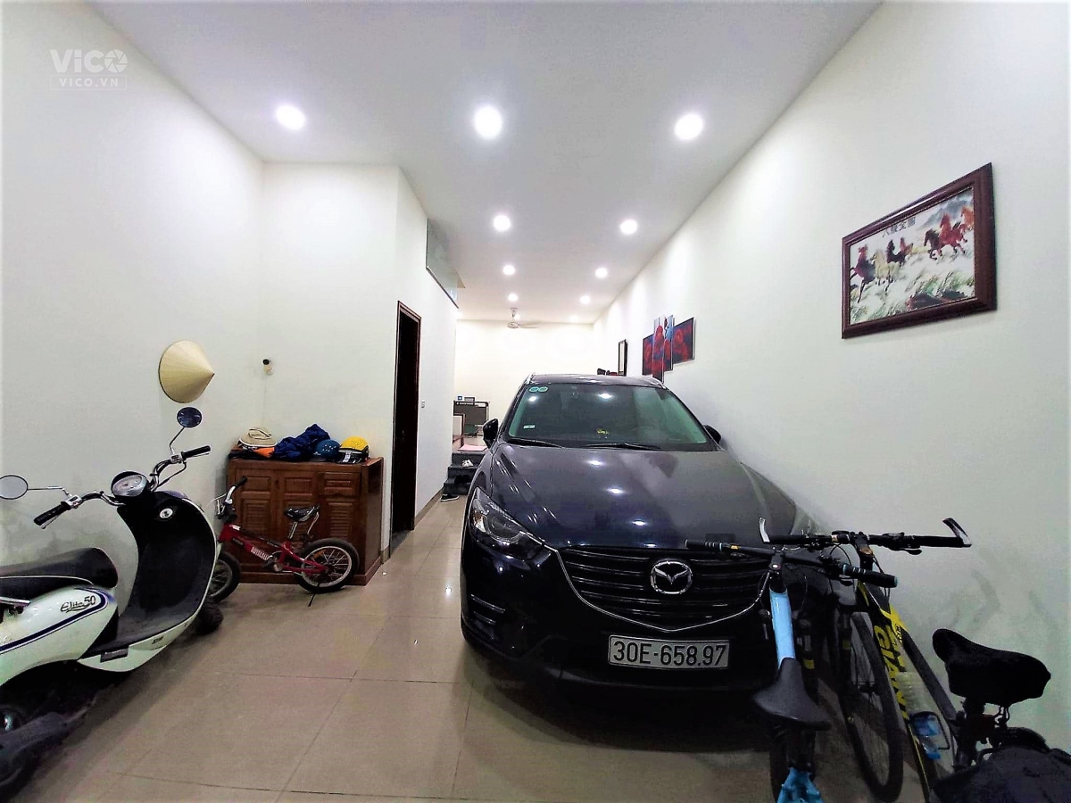 Tiện ích Vinhomes. Đẳng cấp. OTO tránh. Bán nhà Phân lô phố Hàm Nghi 50m24T. Nhích 8 tỷ