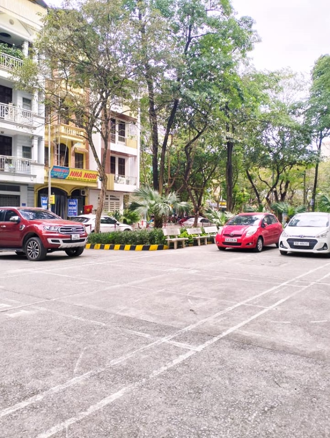 Chính chủ bán gấp bán chung cư linh đàm 3 phòng ngủ, nhỉnh 2 ttỷ. Sổ đỏ riêng.