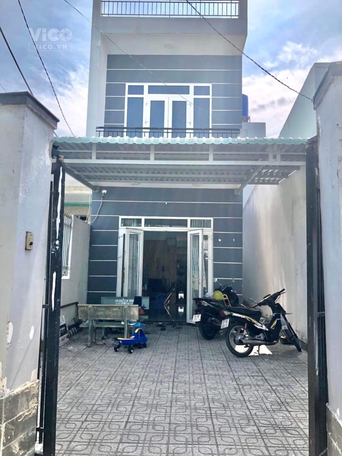 Chủ gấp gấp lắm rồi,cần tiền xoay sở làm ăn nên đã giảm sâu hơn nửa tỷ,nhà đẹp 2 tầng Bình Chánh