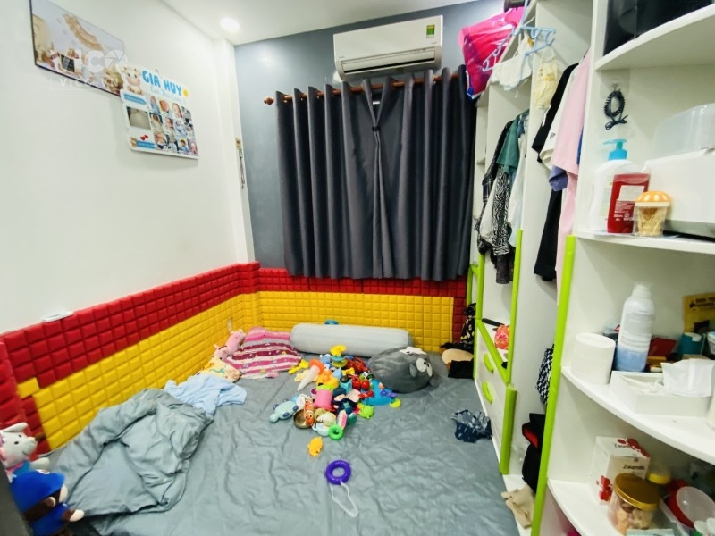 Bán nhà đẹp 4 tầng Cách Mạng Tháng 8 Phường 5 Tân Bình 32m2 chỉ 4.99 tỷ.