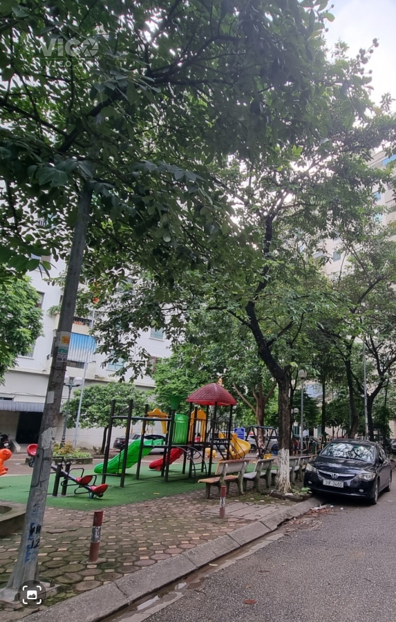 Bán nhà LK Văn Quán, 55m2, view sân chơi, ô tô tránh, vỉa hè, chỉ 6.95 tỷ