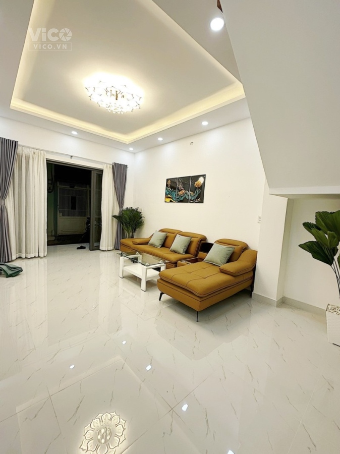 Bán nhà đẹp 3 tầng Cách Mạng Tháng 8 Phường 13 Quận 10 44m2 chỉ 7.2 tỷ.