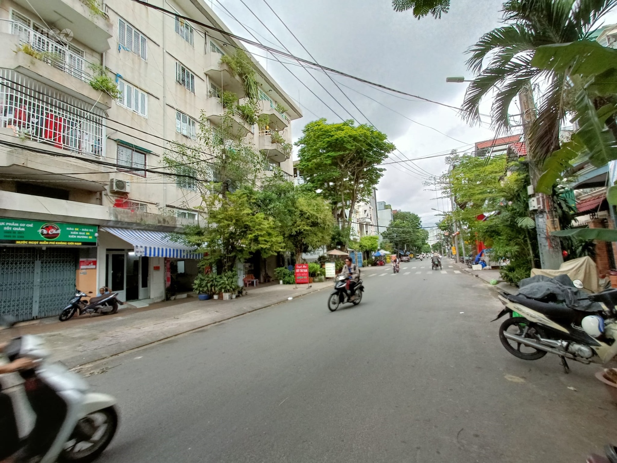 Nhà thống nhất trung tâm tân phú 35 m2 2 tầng nhỉnh 2 tỷ