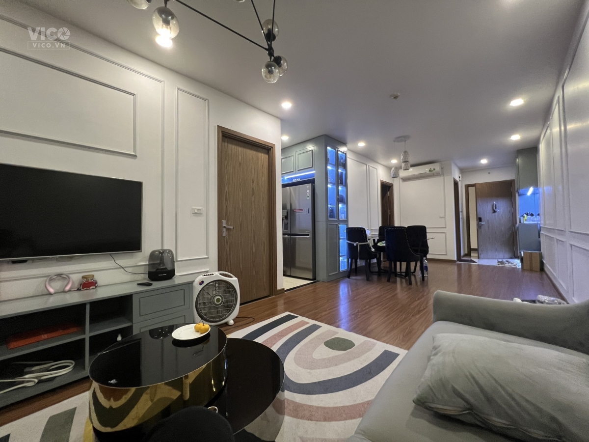 Cần bán gấp ecogreen 75m 2 phòng ngủ view nội khu. giá 2.75 tỷ sổ đỏ chính chủ