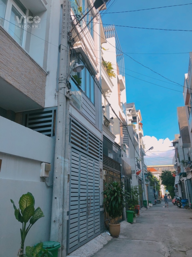 HẺM XE TẢI TRẢI NHỰA DIỆN TÍCH KHỦNG