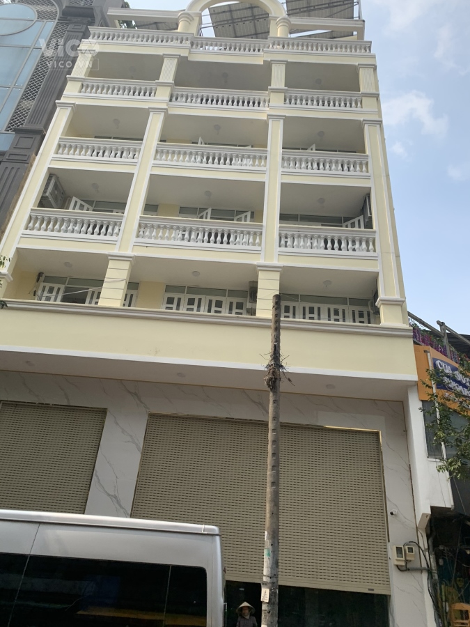 Cho thuê 97A đường Trần Bình Trọng, phường 4, quận 5 giá thuê 350 triệu, Tòa Nhà