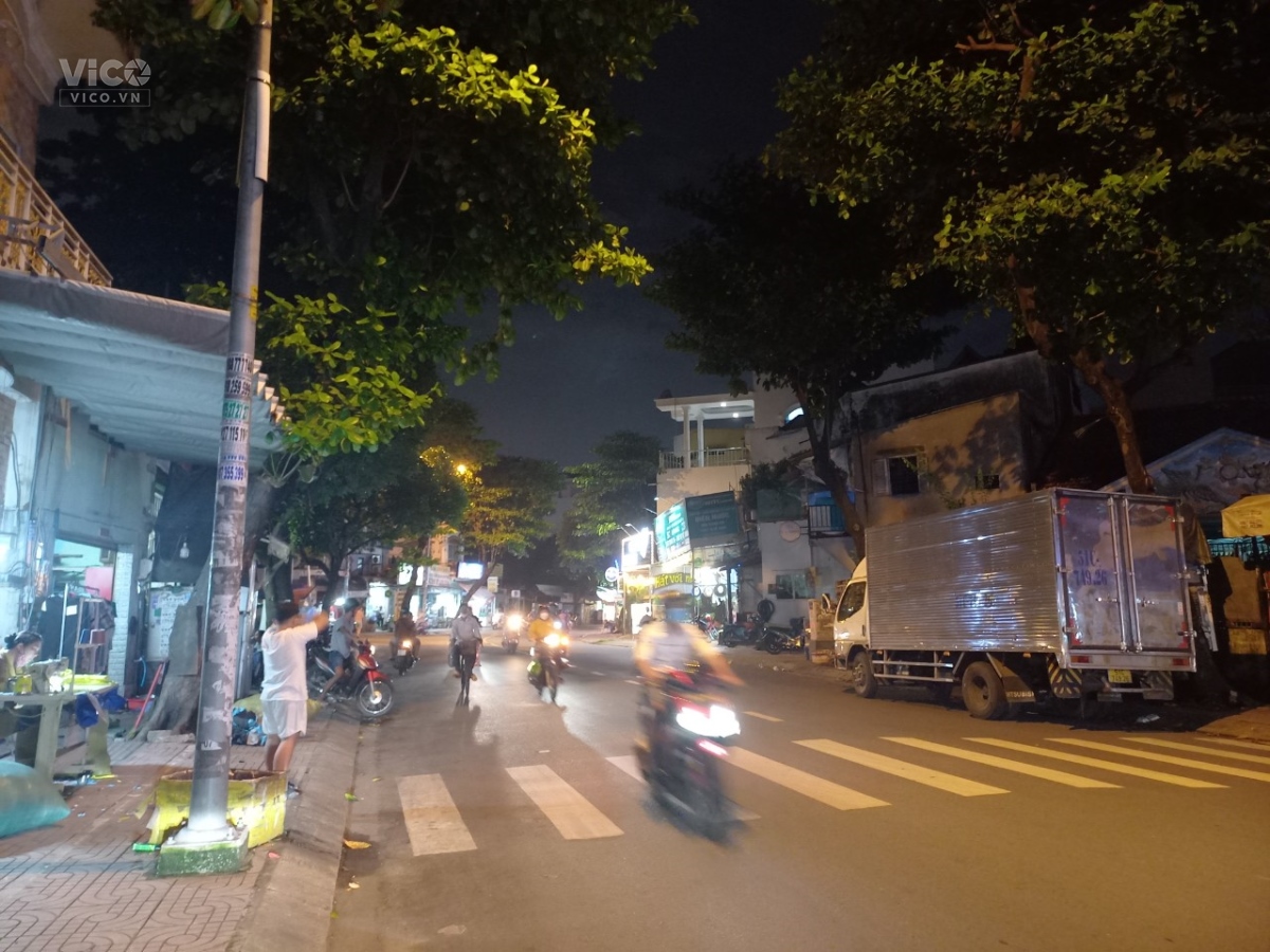 Ô TÔ ĐỖ CỬA 73.5M2 NỞ HẬU ĐƯỜNG SỐ 11 BÌNH TÂN.