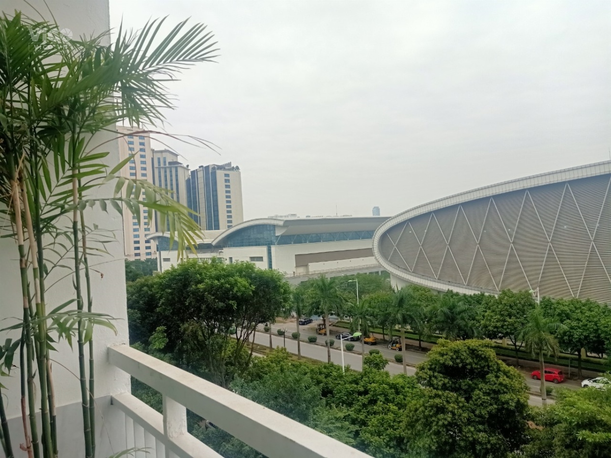 Bán căn hộ 94m2 3PN full nội thất giá 3,25 tỷ view Sân vận động Mỹ Đình