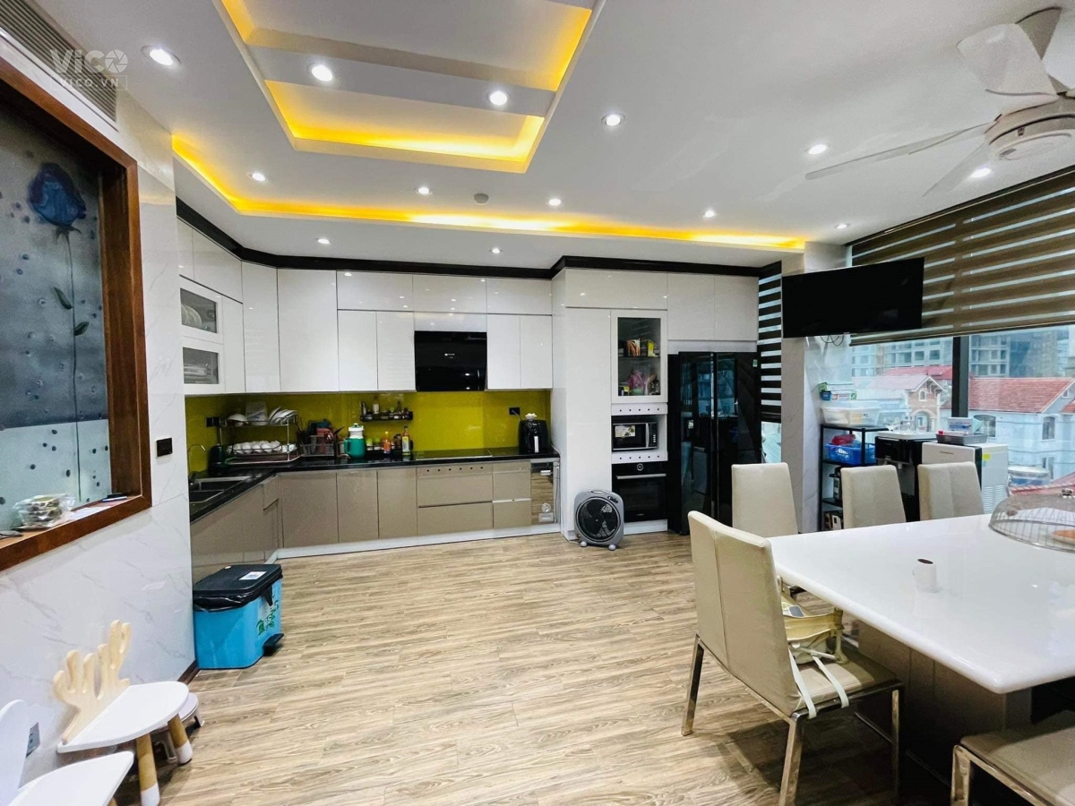 Trước nhà 3m. Cần bán Phố Lê Quang Đạo 61m24T. Hiện đại. Chắc chắn. Còn mới. Ở ngay