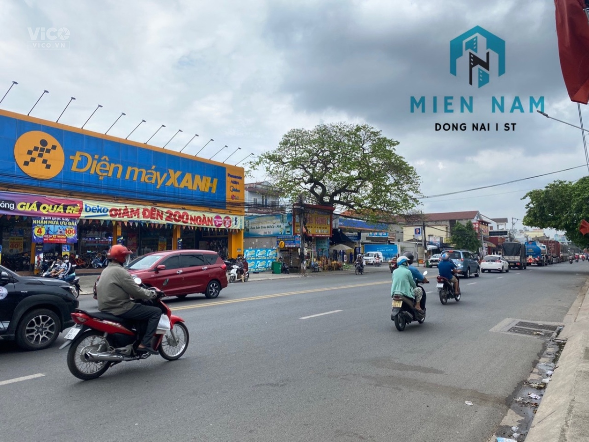 CHO THUÊ mặt bằng ngang 8m gần công viên 30/4