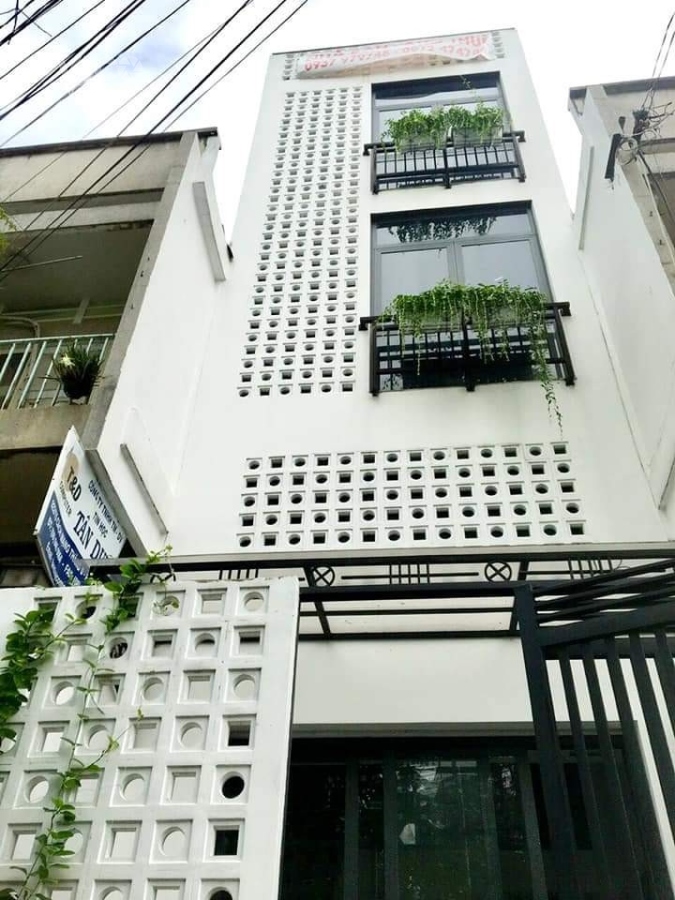 Bán nhà đường CMT8, Hẻm xe hơi 7 chỗ, 5 Tầng BTCT tiện kinh doanh, làm VPCT, giá 14 Tỷ 99 TL