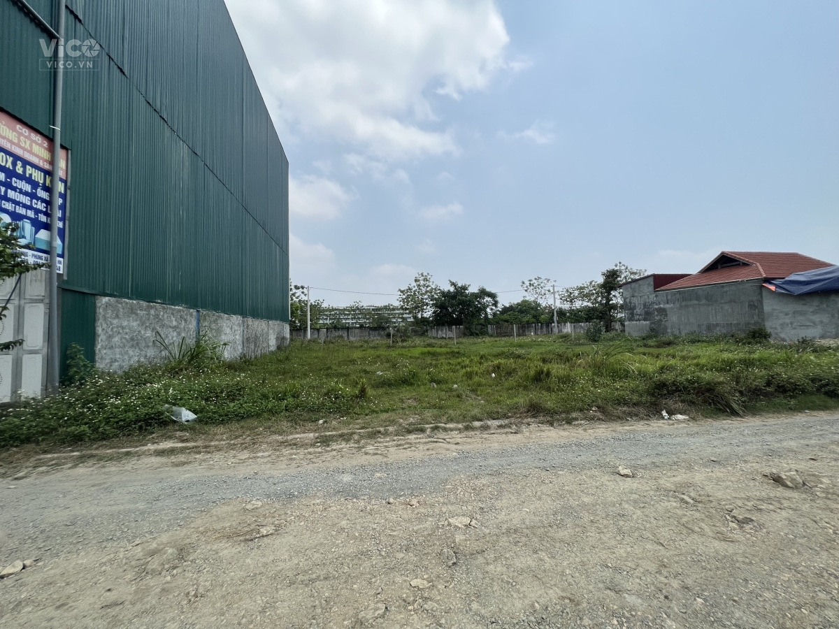 Cần bán đất 158m2 nằm trong KCN Phùng Xá, cách đại lộ Thăng Long 200m