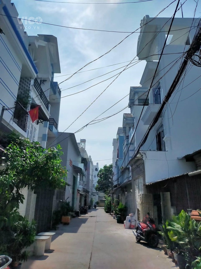 Bán nhà 4 tầng đường mã lò, hẻm 8m xe tải tránh, 104m2 chỉ 7.8 tỷ, ngang 8m