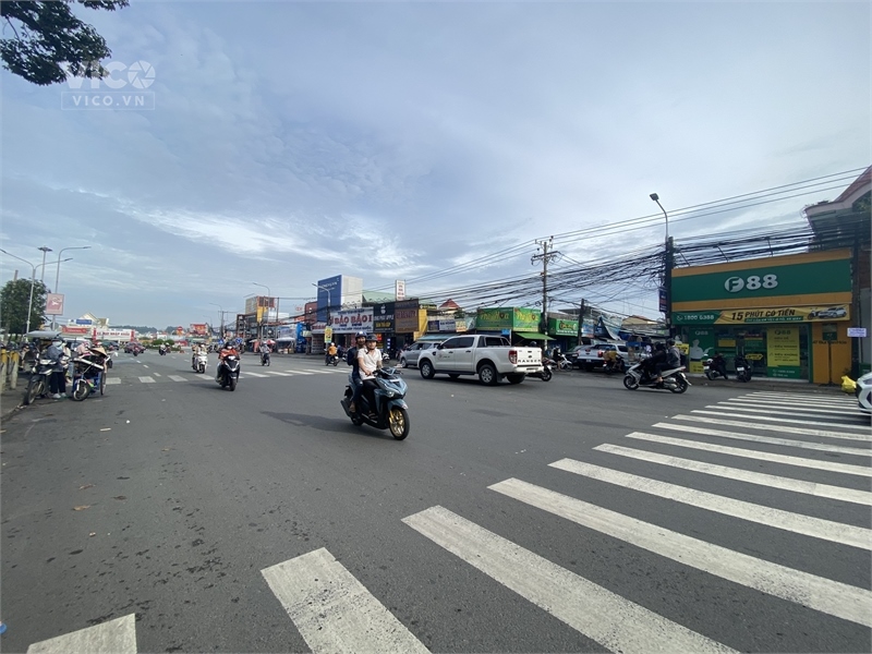 CHO THUÊ mặt bằng gần chợ vòng xoay tam hiệp giá thuê chỉ 17triệu.