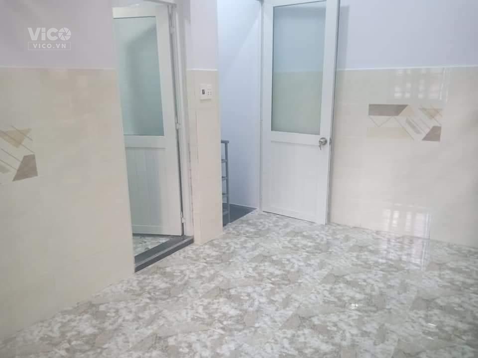 Nhỉnh 2 tỷ có nhà Q3, hẻm rộng rãi, an ninh, thông tứ tung, vị trí VIP, giáp Phú Nhuận, Q1, 30m ra