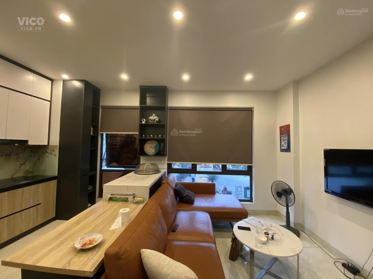 Bán nhà phố Gia Thụy, Long Biên, 3 ô tô tránh, kinh doanh, vỉa hè, lô góc 60/68m2, giá 11.9 tỷ