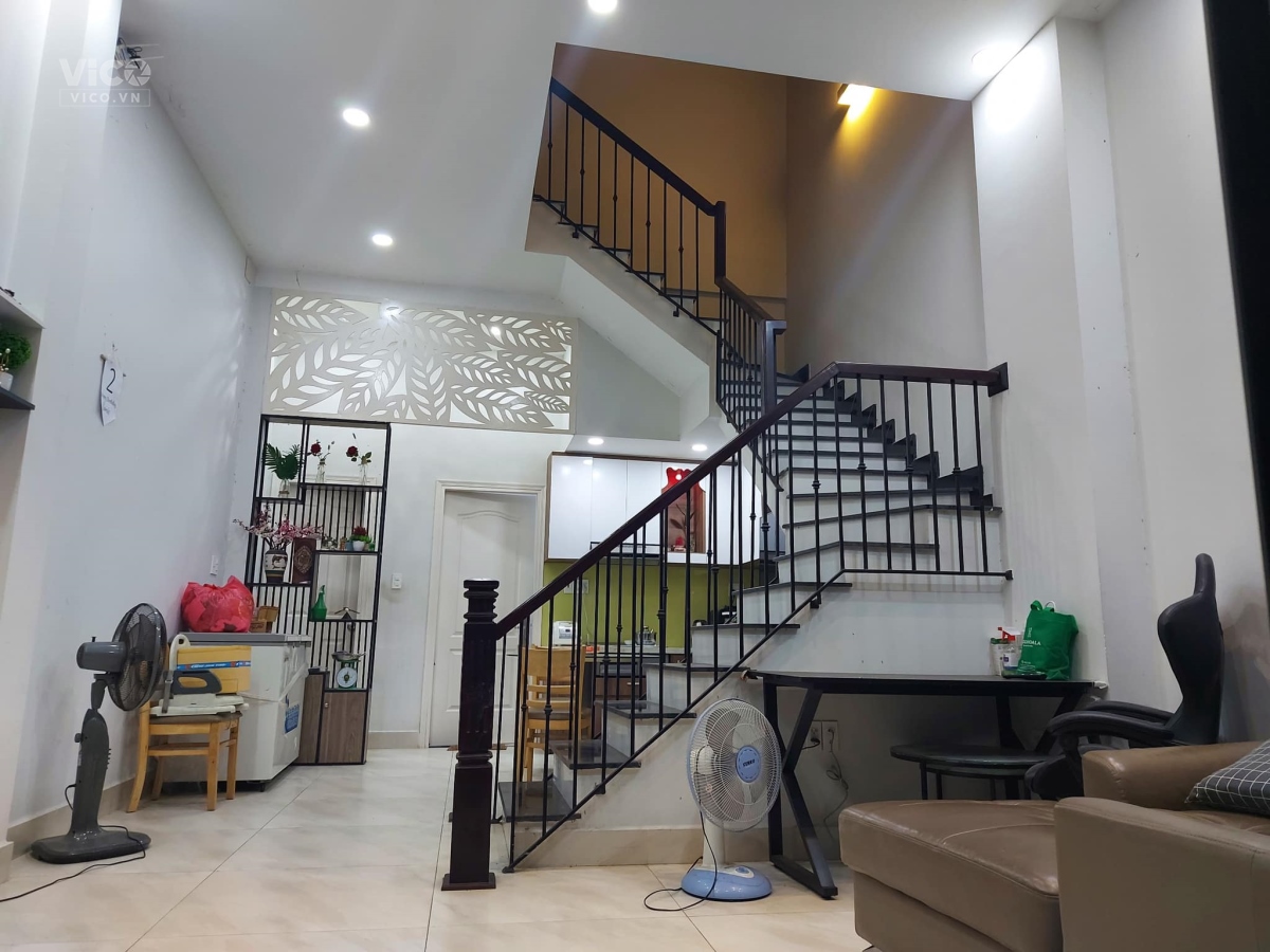 Bán nhà Gần UBND Quốc Lộ 13 Hiệp Bình Phước 60, 4.5mx 13m CHỈ hơn 5 tỷ