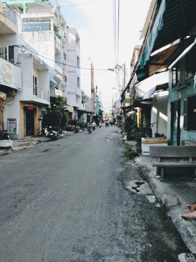 Cho thuê Trường Học 56 x 20m (DTXD 2400m). Hai mặt tiền đường Nguyễn Trọng Tuyển