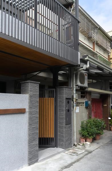 GẤP ĐẤT, LÔ GÓC CẦU GIẤY, NGÕ 3M, SIÊU THOÁNG, 50M2 SỔ, 4.1 TỶ