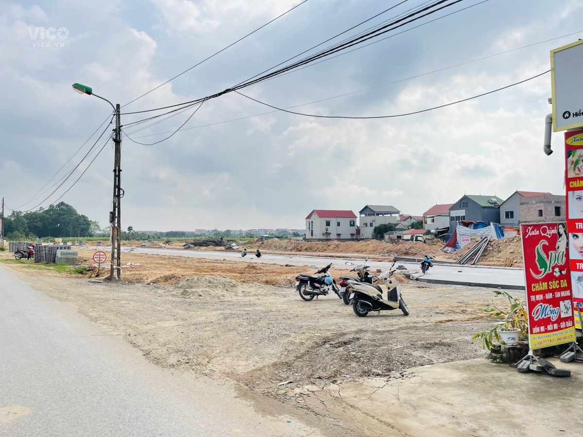 Mặt Đường nhựa Vỉa hè rộng 40m Kinh doanh sầm uất chỉ 19,8tr/m2