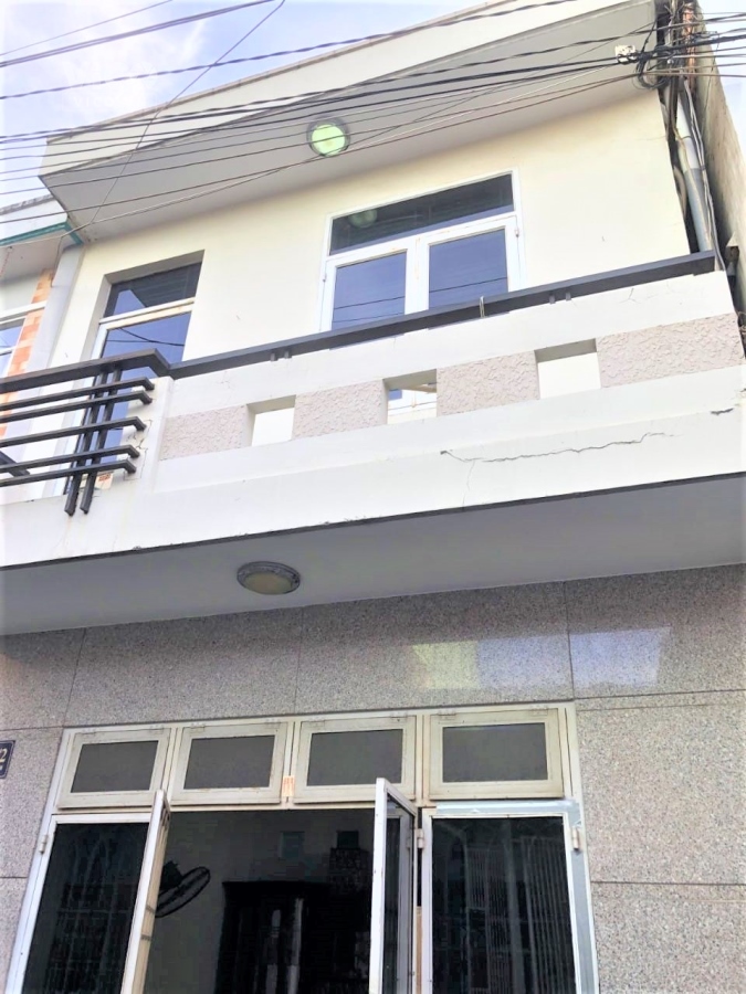Bán nhà HXH đường Thạch Lam, 29m2 (4.3x7), 2 tầng BTCT, 2PN, nhỉnh 3 tỷ TL