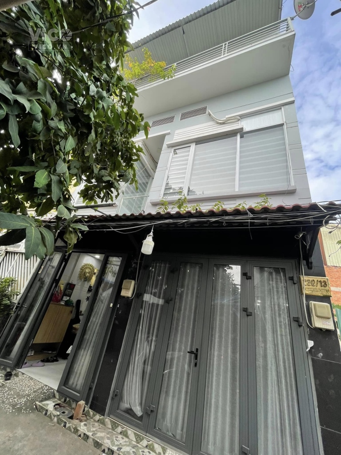 Bán nhà 3 tầng, 3x10 nhà mới, hẻm xe hơit đường Hoàng Quốc Việt, Quận 7, giá chỉ 2,9 tỷ