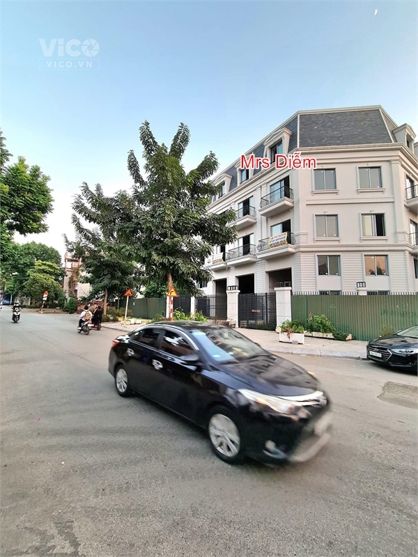 Nhỉnh 2 tỷ, Mrs Diễm cần bán 74m đất mặt tiền 5.5m ngay tại tổ 24 thị trấn Đông Anh