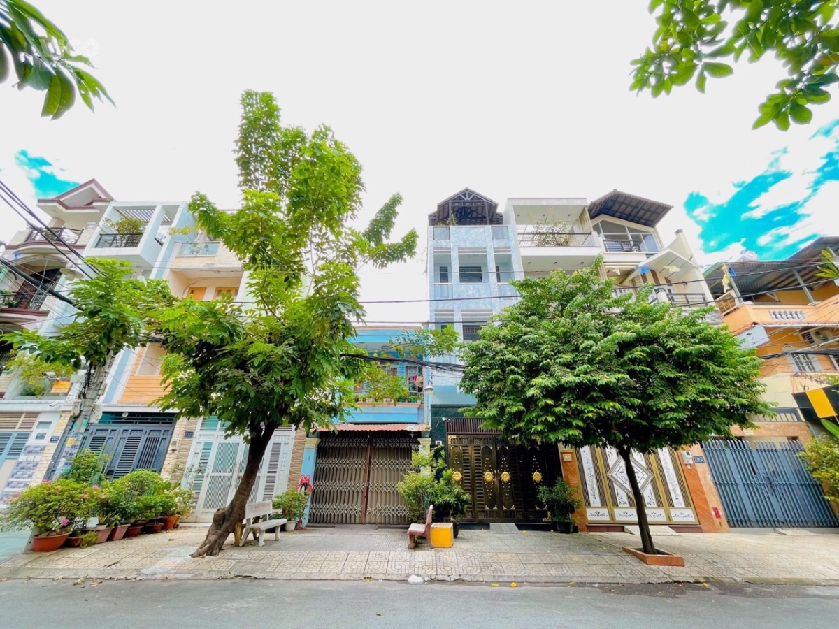 Bán nhà khu vip hẻm 368 Tân Sơn Nhì,DT4x20m đúc 3 lầu nhà mới giá 12.5 tỷ TL