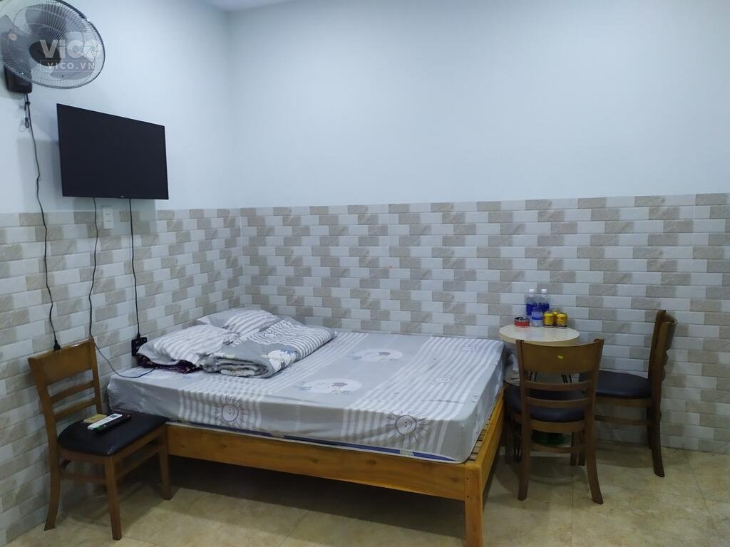 Bán nhà nghỉ 4 tầng 12 phòng thu nhập 20 triệu/tháng